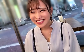 和 色婷婷 Excited Japanese Beauty Thrills in a Steamy Threesome