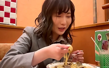 喷水 张开腿 Adorable Japanese Chick Gets Roughly Pleasured by Muscular