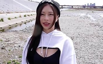 四区 在线视频 Seductive Japanese Nurse Reveals Her Sultry Sexual Secrets