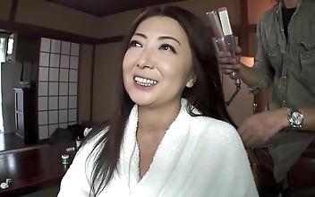 男男 av电影 Sexy Cutie Teasing Solo With Her Curvy Body