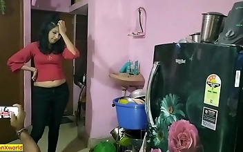 韩国 Naughty Babysitter Lures Him With Her Sexy Body