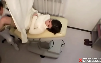 挺进 Lusty Wild Woman Lifts Legs for Hardcore Nailing