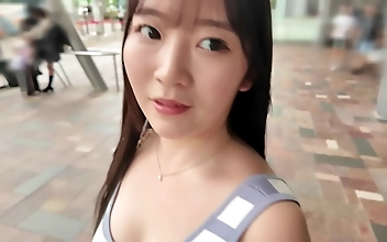 挺进 Adorable Asian Babe Begs for Her Boyfriend's Hand