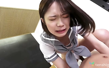 少妇 Sexy Slim Japanese Teen With Perfect Legs Enjoys