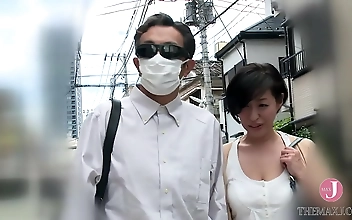 h文 Naughty Student Delivers Unforgettable Oral Pleasure