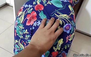 啊 黄色录像 Sneaky Asian Babe Gets Wildly Fucked in Busy